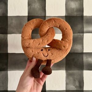 Jellycat Amuseables Pretzel